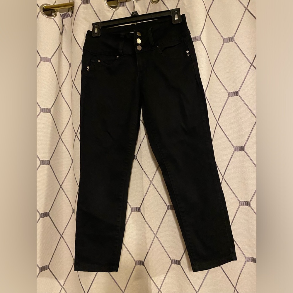 YMI Juniors blacks stretchable pants in size 3
